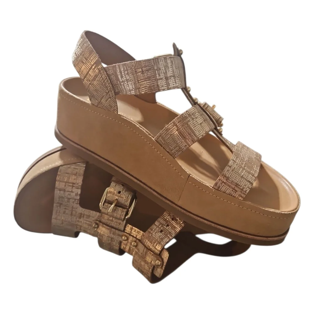 Donald Pliner Jesmin Platform Fisherman Sandal Camel Platino Size 7.5